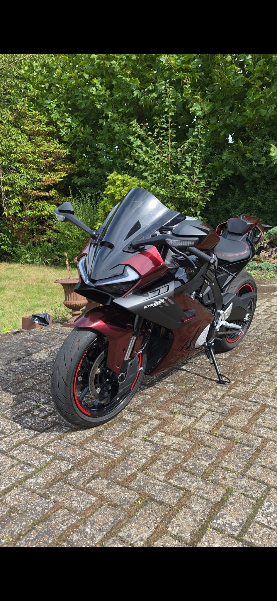 CFMoto 675 SR-R wrap side view