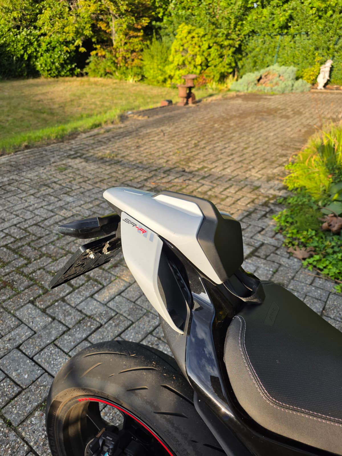 CFMoto 675 SR-R before wrap angle
